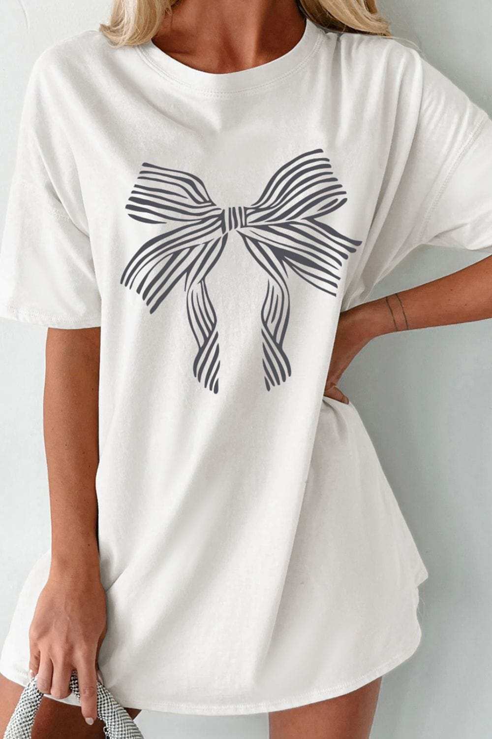 Bow Graphic Round Neck Short Sleeve T-Shirt - Trendsi - Flyclothing LLC