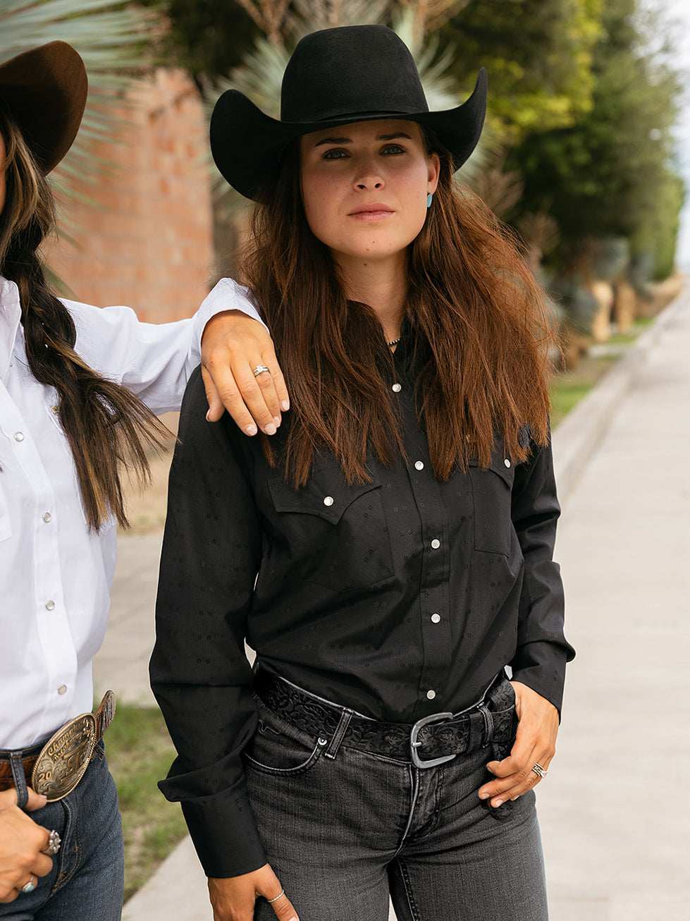Women's Cowboygirl Black Solid Tonal Dobby Granddaddy Snap Shirt - Ely Cattleman - Flyclothing LLC