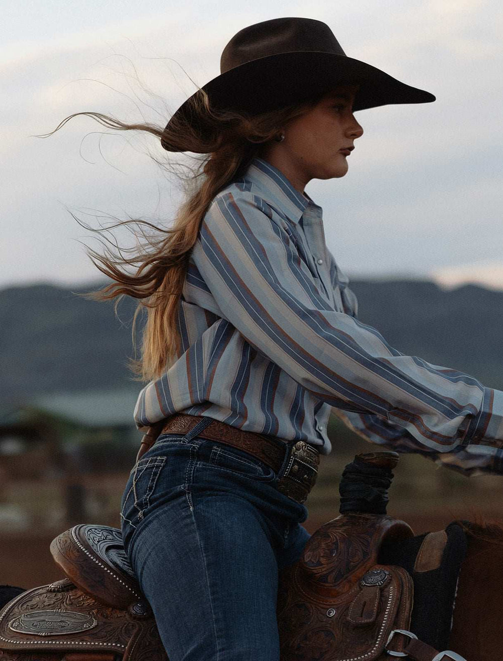 Women's Cowboygirl Ecru & Cowboy Blue Stripe Granddaddy Snap Shirt - Ely Cattleman - Flyclothing LLC