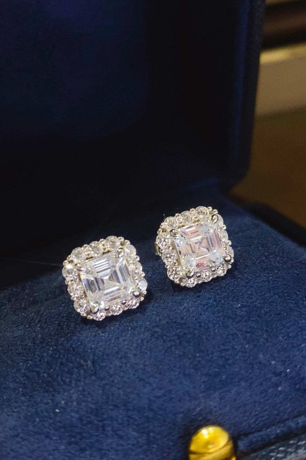 2 Carat Moissanite 925 Sterling Silver Stud Earrings - Trendsi - Flyclothing LLC