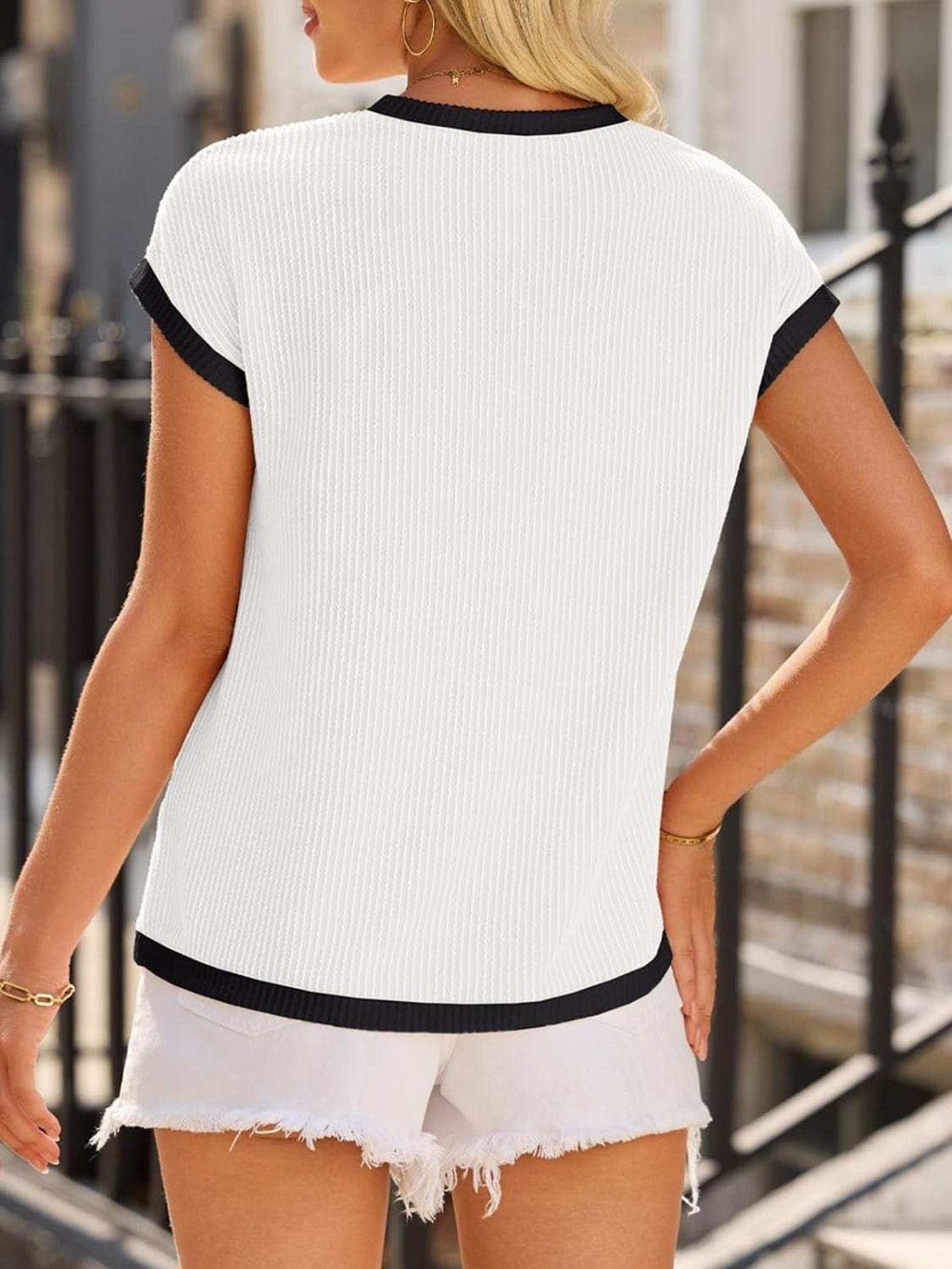 Contrast Trim Round Neck Short Sleeve T-Shirt - Trendsi - Flyclothing LLC