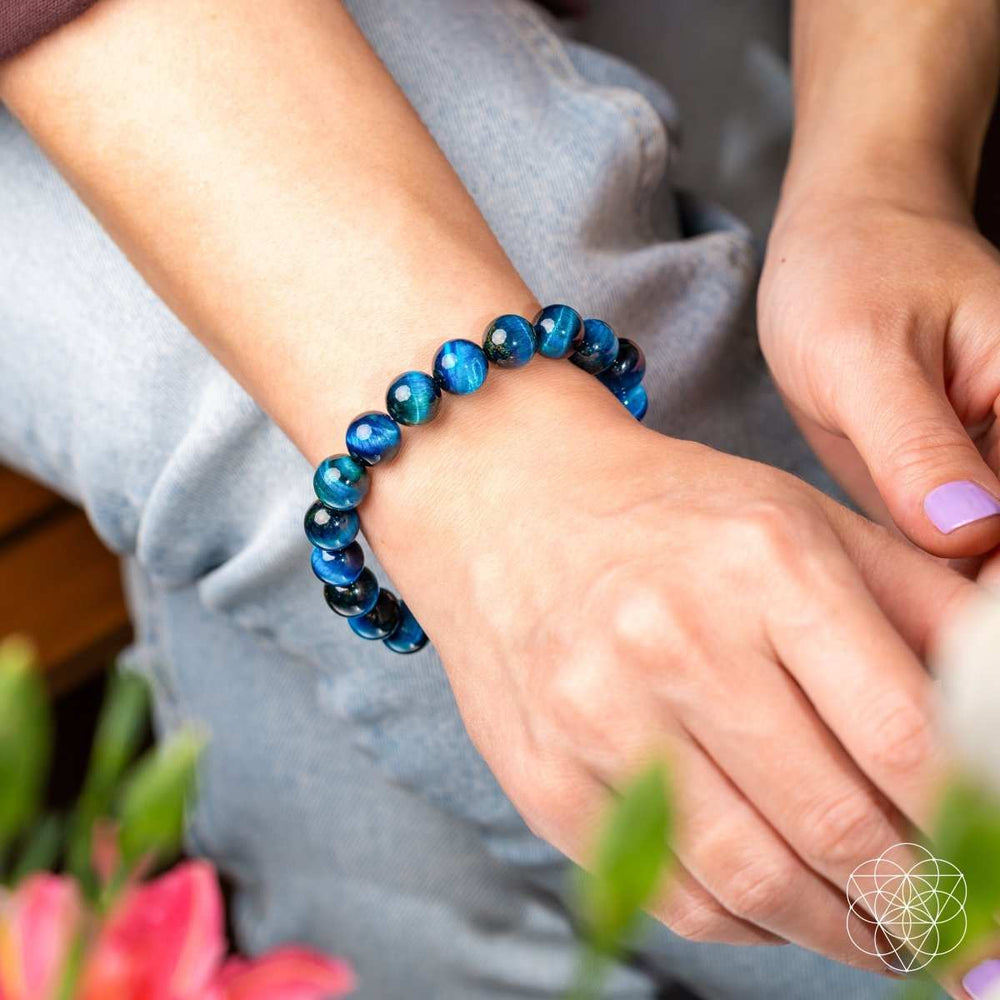 Hawk’s Focus – Royal Blue Tiger’s Eye Bracelet - Conscious Items - Flyclothing LLC