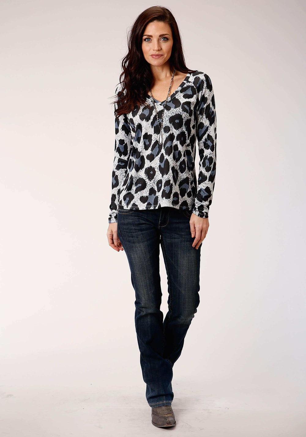 Roper Womens Gray Black And White Leopard Print Long Sleeve Knit Top - Roper - Flyclothing LLC