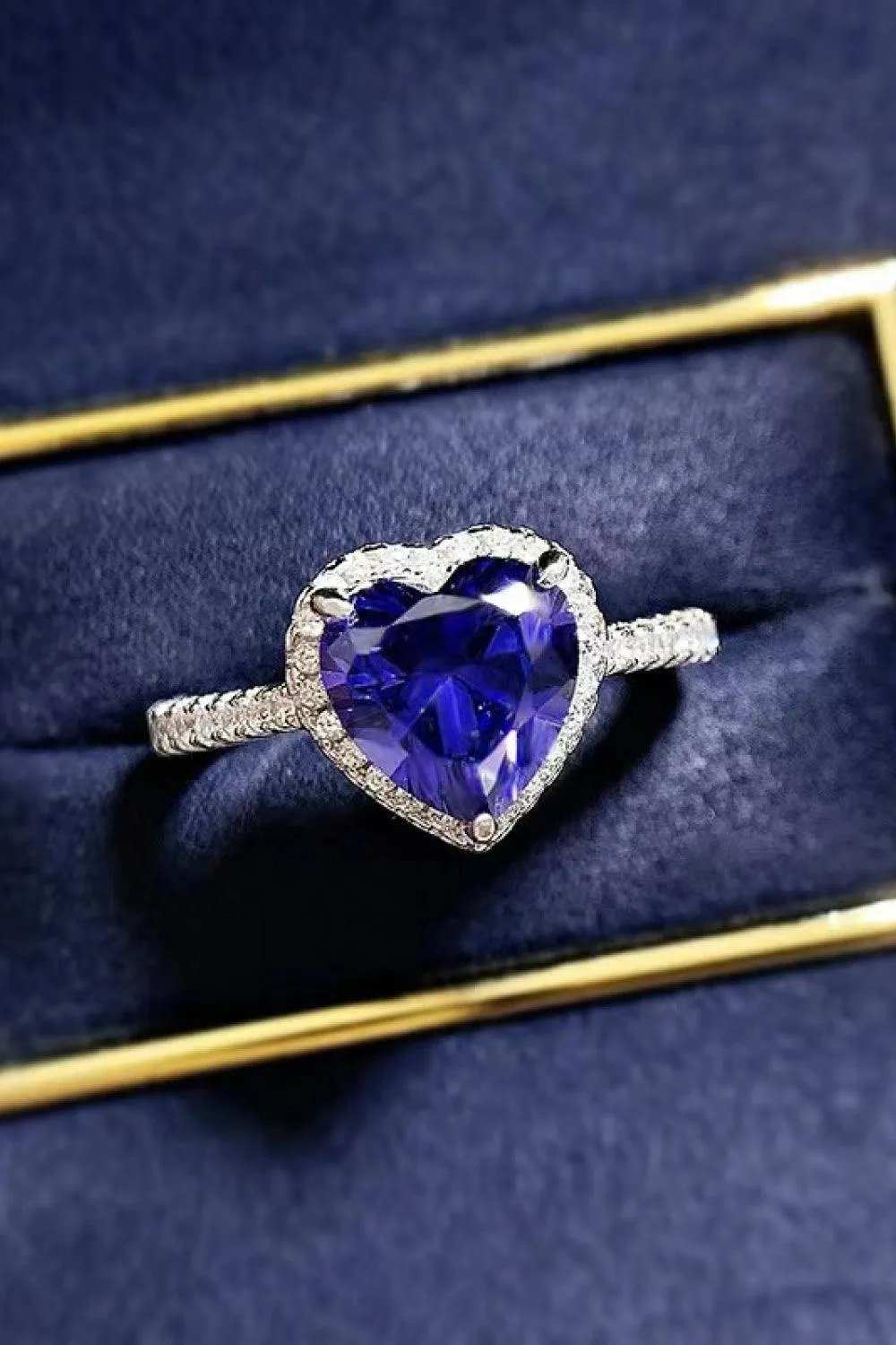 2 Carat Moissanite Heart-Shaped Side Stone Ring - Trendsi - Flyclothing LLC