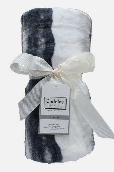 Cuddley Fleece Decorative Throw Blanket - Trendsi - Flyclothing LLC