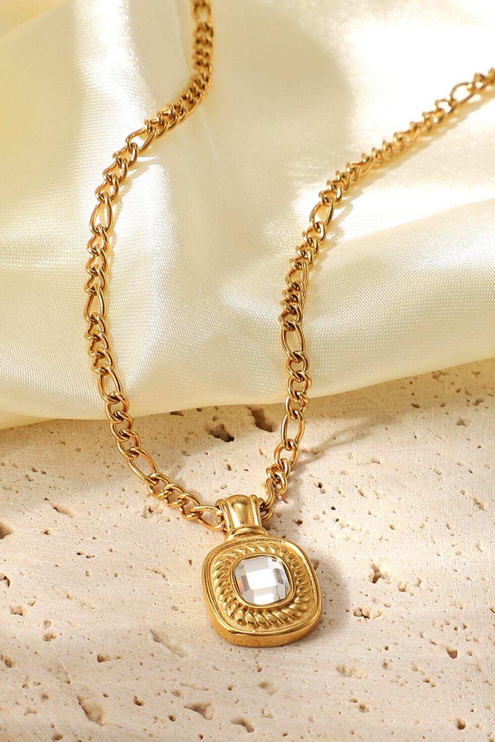 18K Gold Plated Inlaid Rhinestone Pendant Necklace - Trendsi - Flyclothing LLC