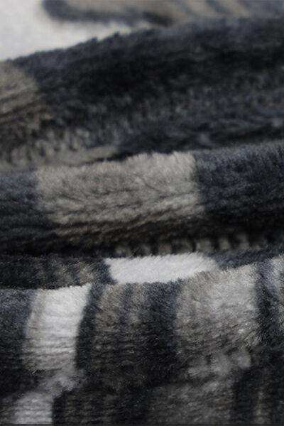 Cuddley Fleece Decorative Throw Blanket - Trendsi - Flyclothing LLC