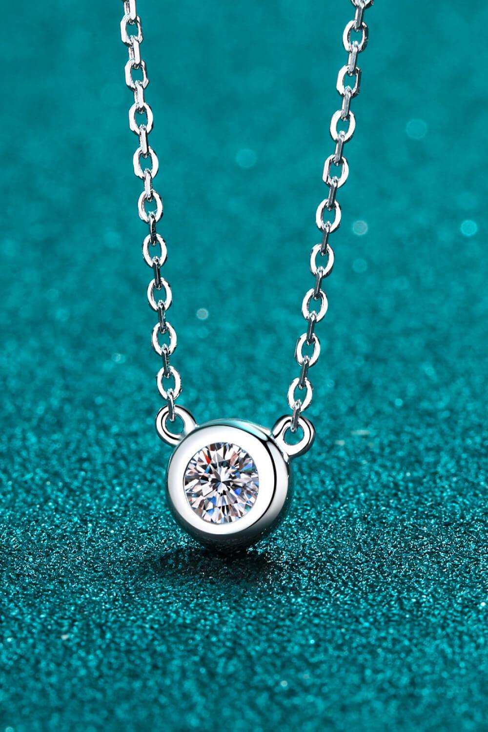 Moissanite Round Pendant Chain Necklace - Trendsi - Flyclothing LLC