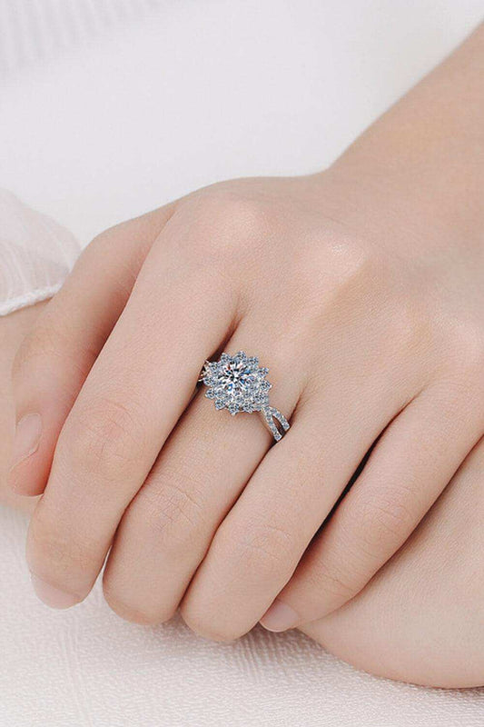Moissanite Flower-Shape Split Shank Ring - Trendsi - Flyclothing LLC