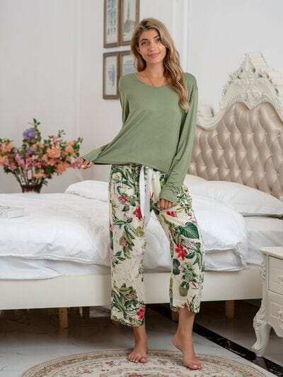 Round Neck Top and Printed Pants Lounge Set - Trendsi - Flyclothing LLC