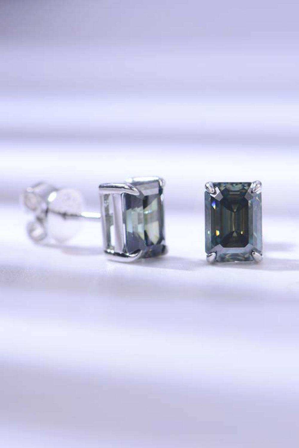 2 Carat Moissanite Stud Earrings in Green - Trendsi - Flyclothing LLC
