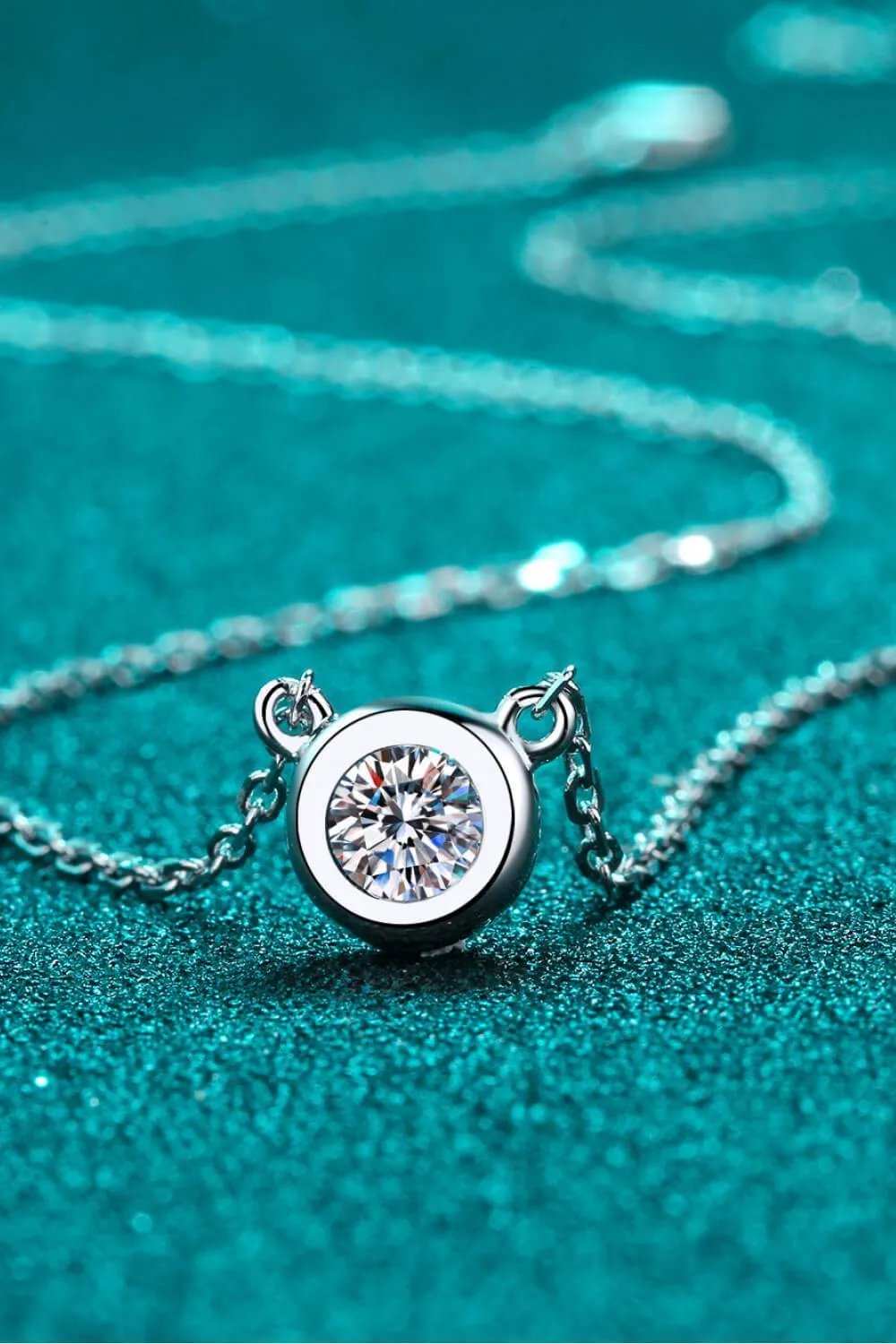 Moissanite Round Pendant Chain Necklace - Trendsi - Flyclothing LLC