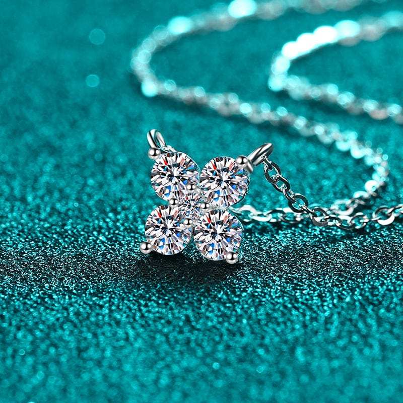 1.26 Carat Moissanite 925 Sterling Silver Geometric Shape Pendant Necklace - Trendsi - Flyclothing LLC
