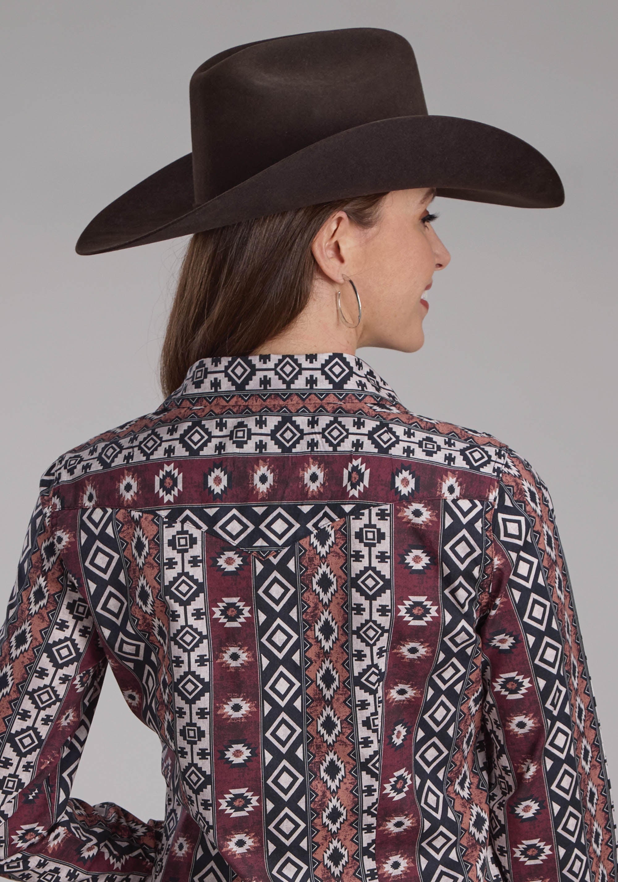 Roper Womens Winter Aztec Print Long Sleeve Snap Western Shirt