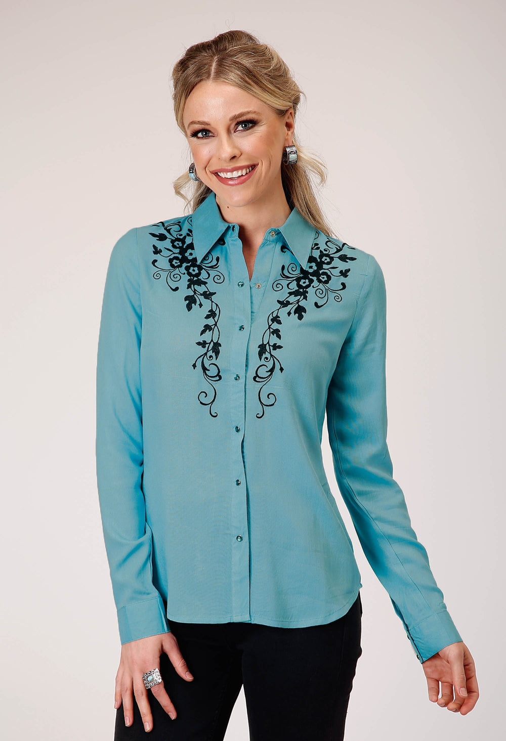 Roper Womens Long Sleeve Button Rayon Challis Blousen Western Shirt With Embroidery On Front And Sleeves - Roper