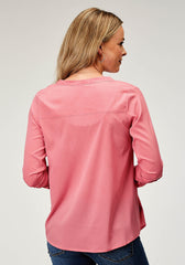 Roper Womens Long Sleeve Pullover Pink Poly Crepe V Neck Western Shirt With Embroidery Bodice And Rollable Ls - Roper