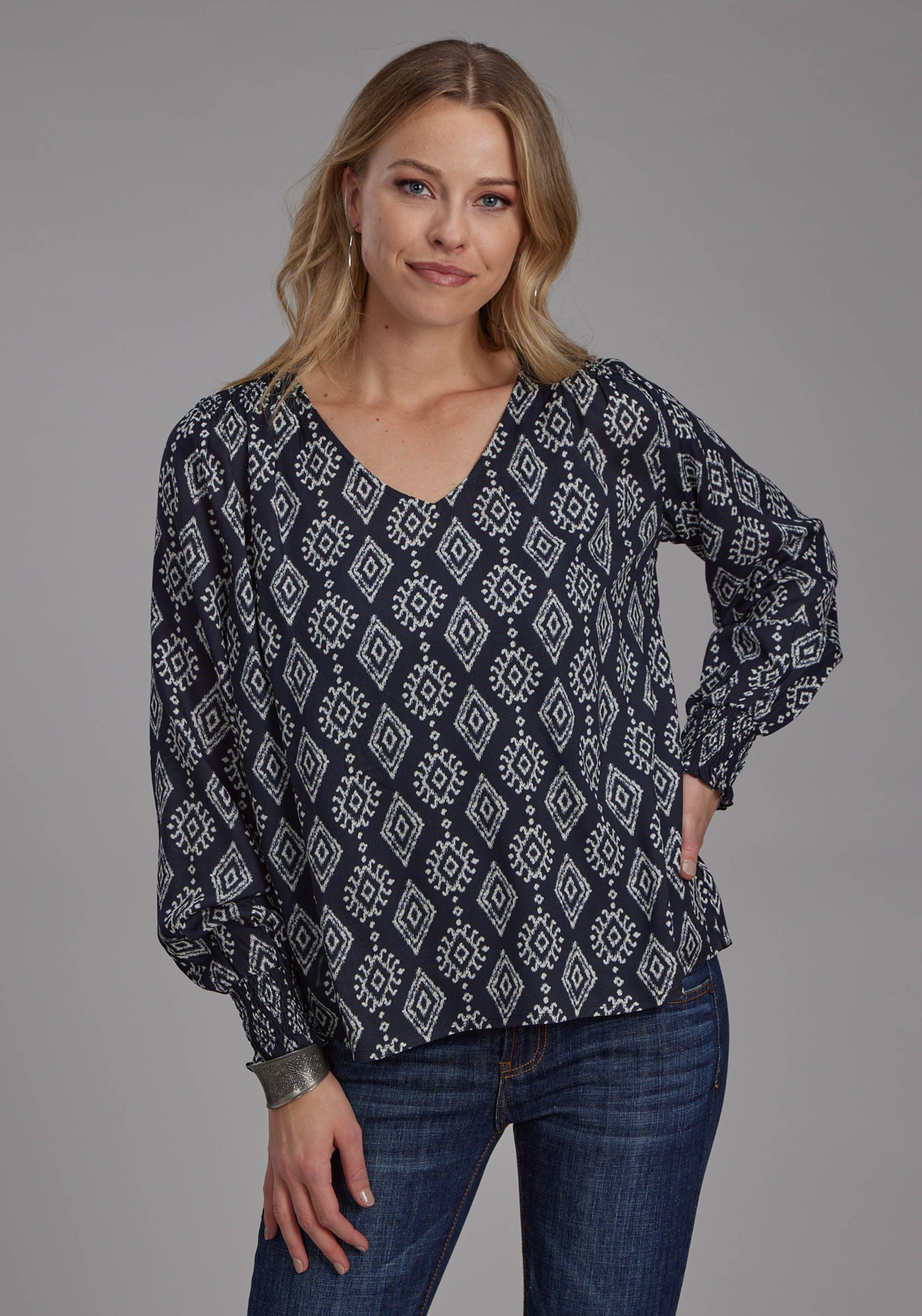 Roper Womens Black Cream Ikat Print Rayon Long Sleeve Pullover Western