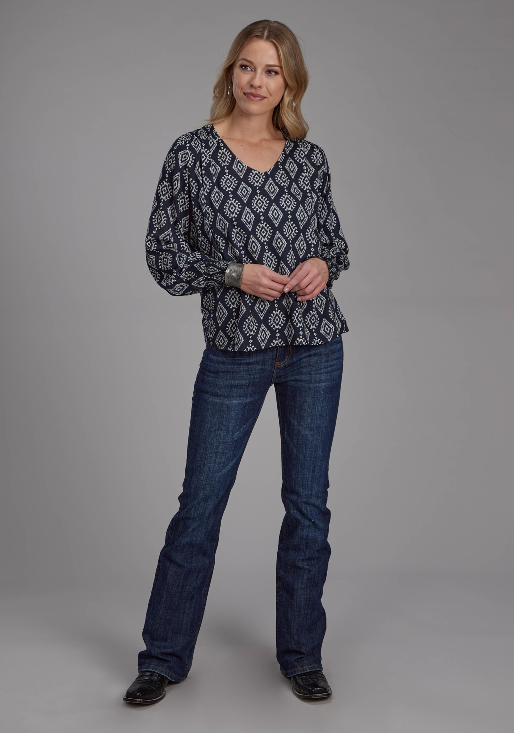 Roper Womens Black Cream Ikat Print Rayon Long Sleeve Pullover Western Shirt