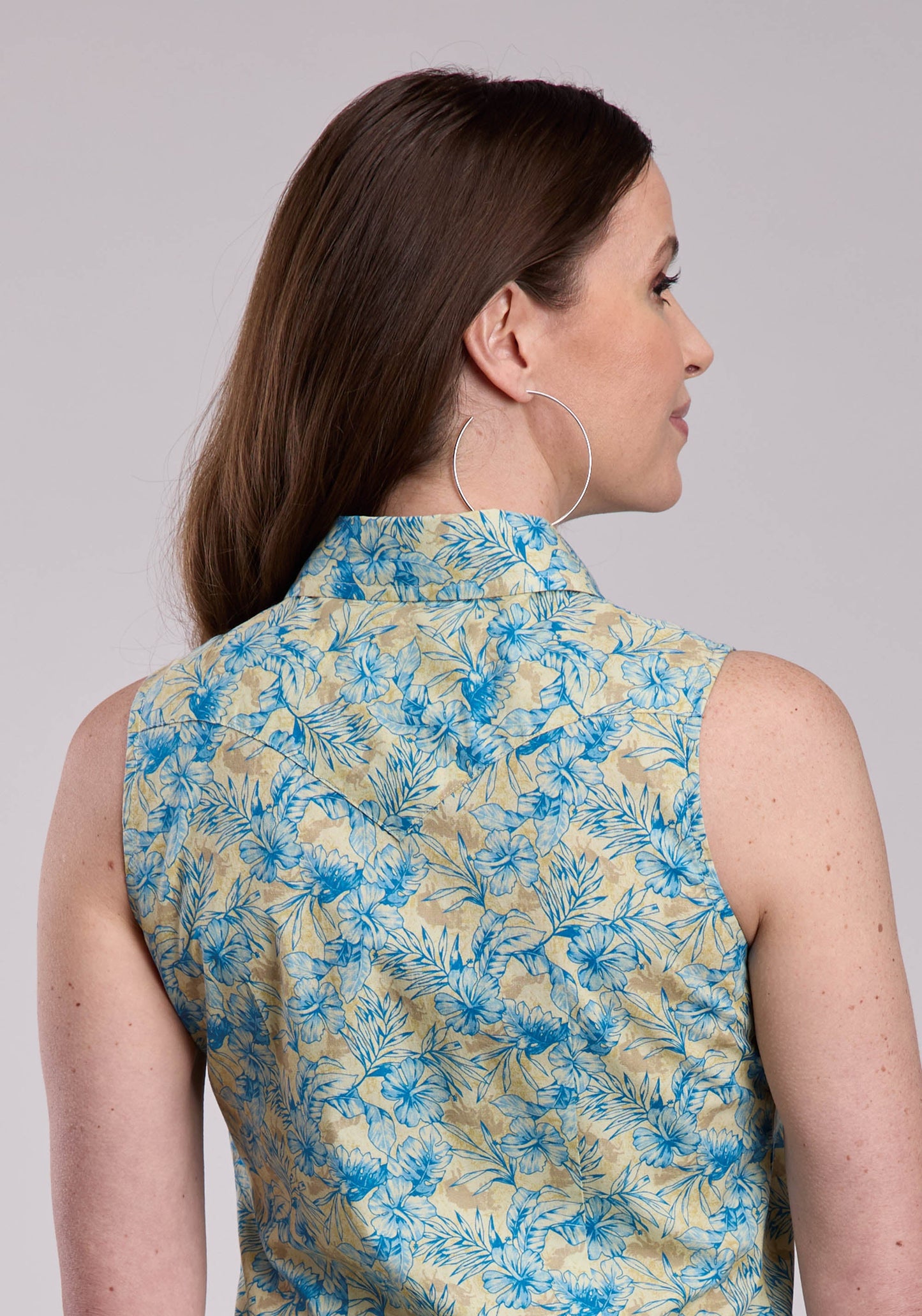 Womens Roper Hibiscus Dreams Print Sleeveless Snap Shirt