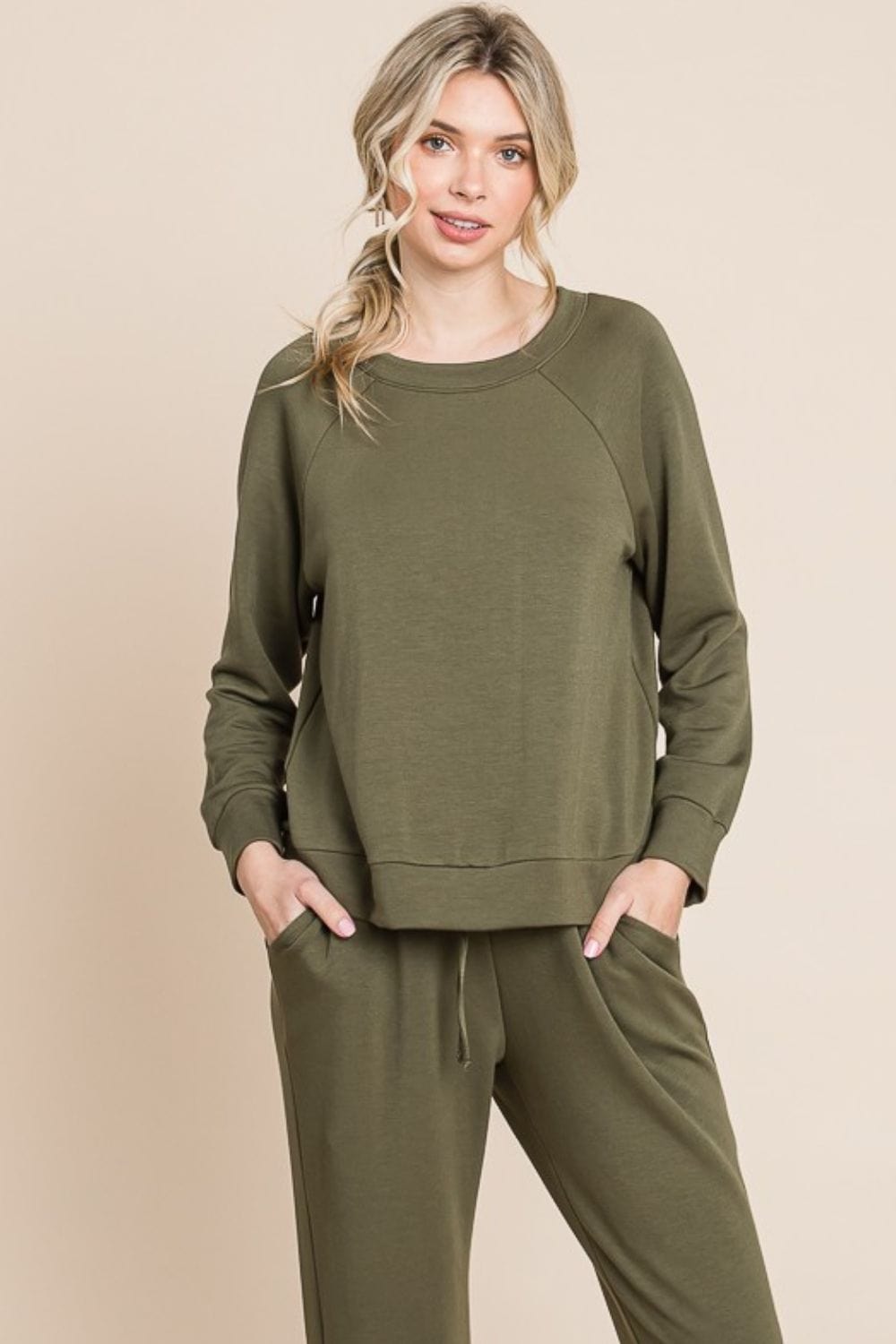 Super Lady Round Neck Raglan Sleeve Top and Pants Lounge Set - Trendsi
