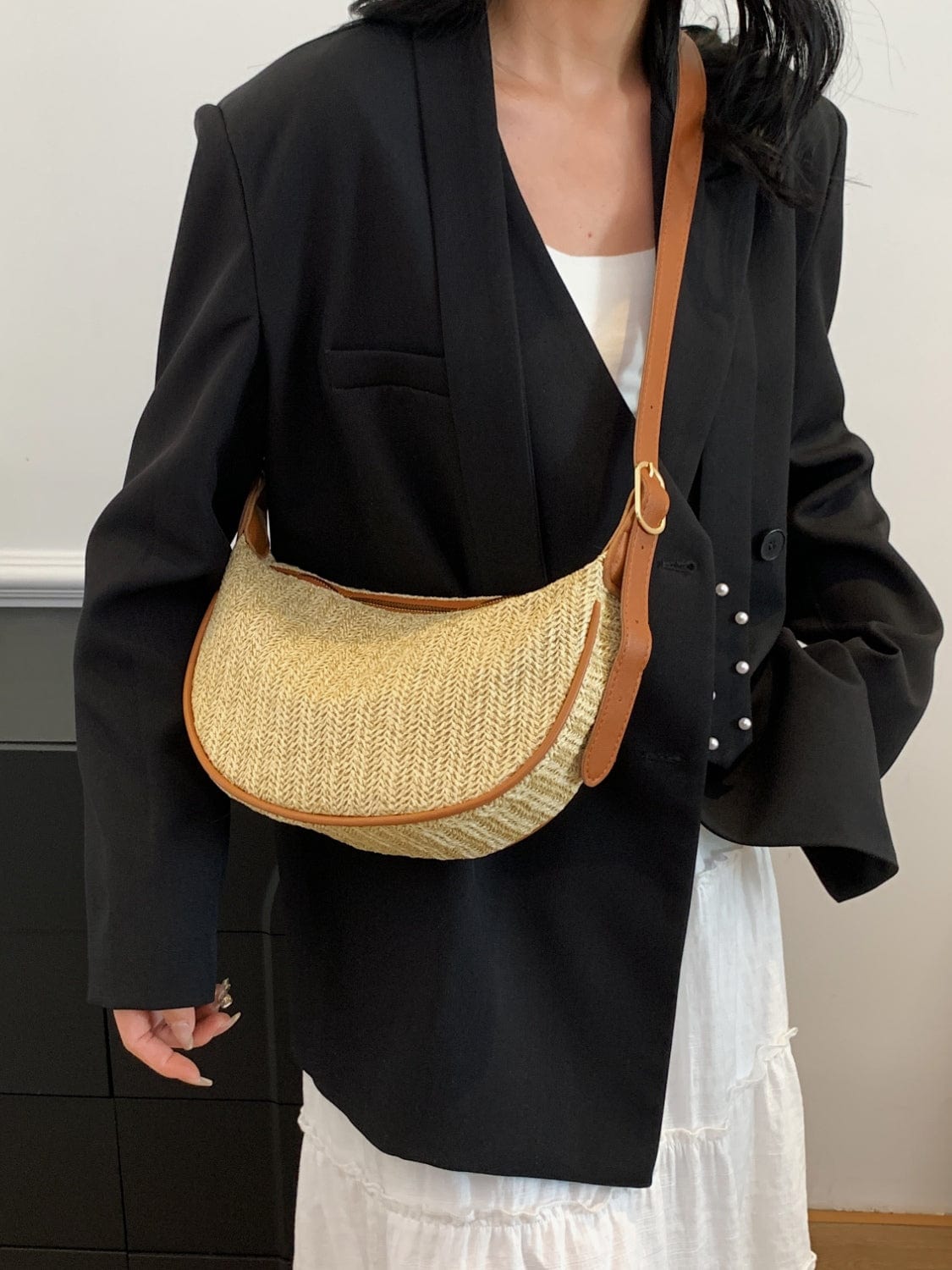 Straw Weave Adjustable Strap Shoulder Bag - Trendsi