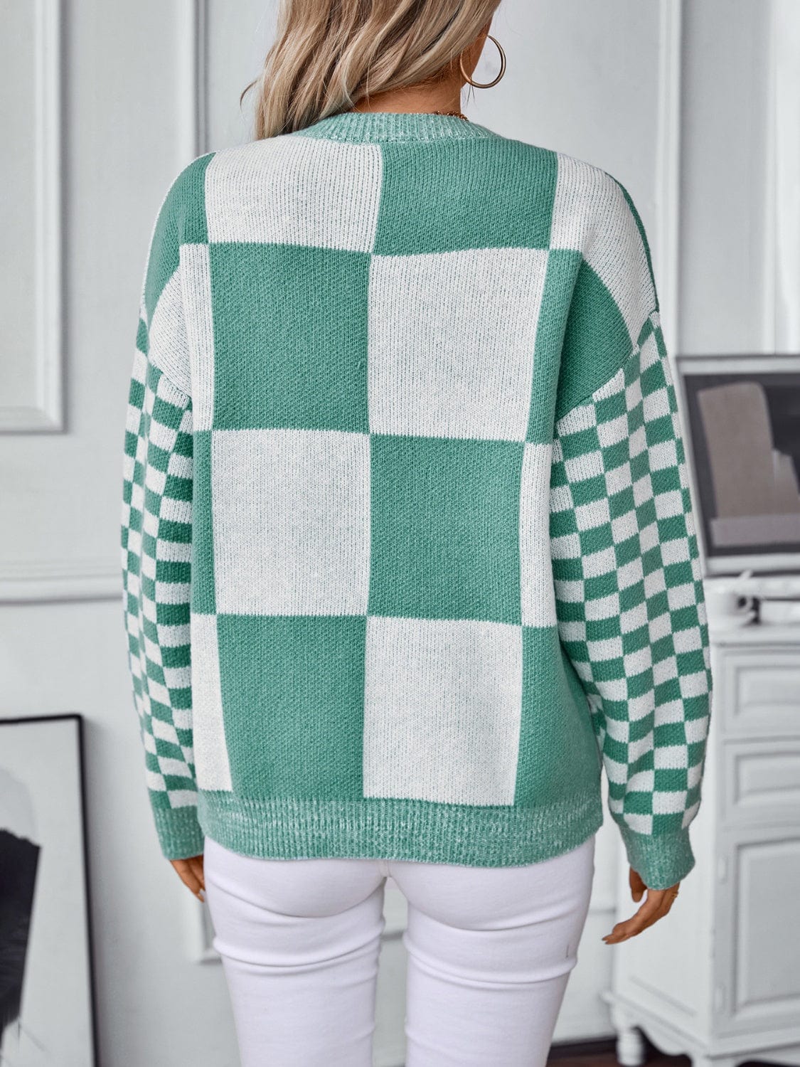 Color Block Round Neck Long Sleeve Sweater - Trendsi