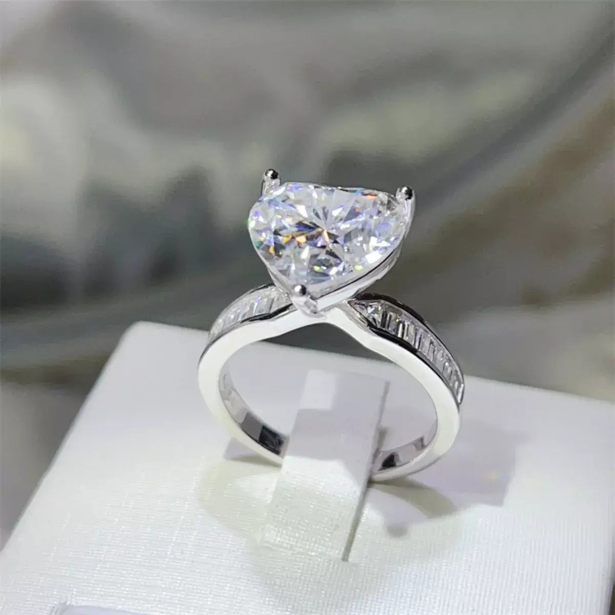 5 Carat Moissanite 925 Sterling Silver Heart Ring - Trendsi - Flyclothing LLC