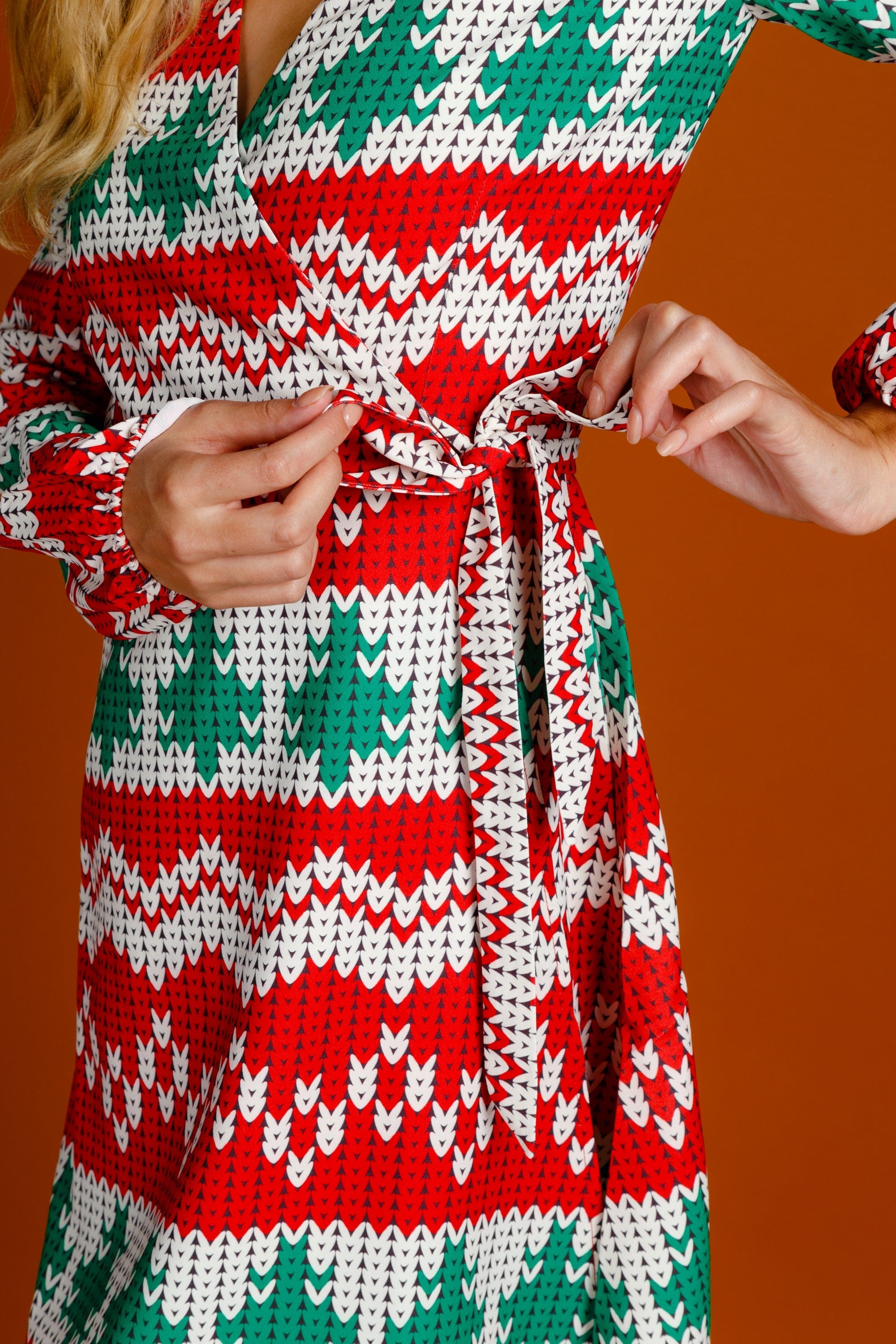 The Red Ryder | Knit Print Christmas Wrap Dress - Shinesty