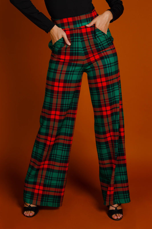The Lincoln Log Love Lady | Women's Green Plaid Christmas Pants - Shinesty