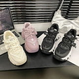Lace Up Round Toe Platform Athletic Shoes - Trendsi