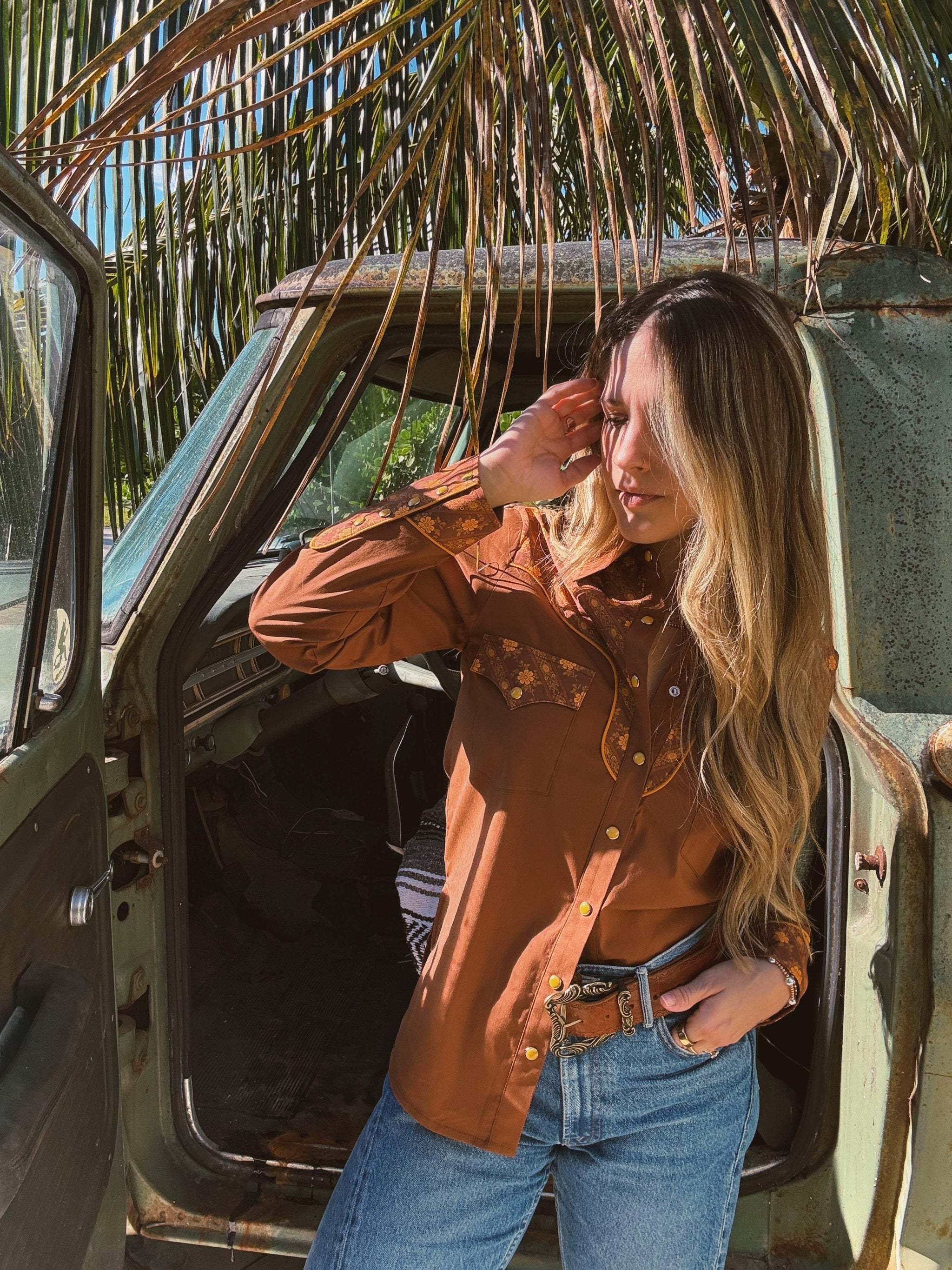 John Wayne Western Pearl Snap Button Up Top In Brown - Lil Bee's Bohemian - Flyclothing LLC