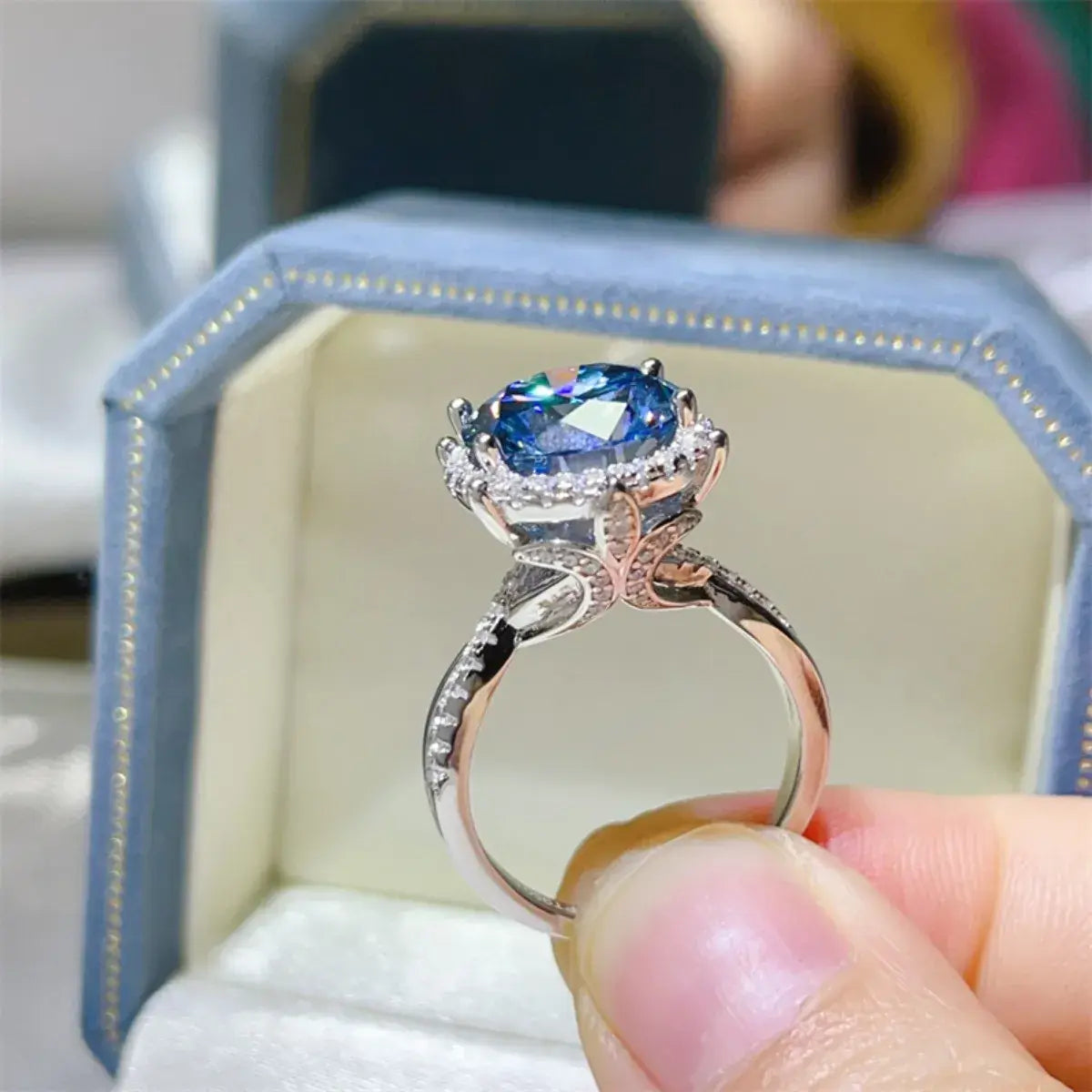 5 Carat Moissanite Halo Engagement Ring - Trendsi - Flyclothing LLC