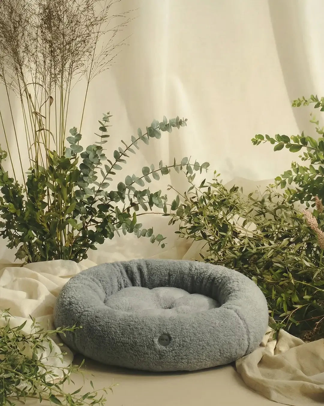 Chester & Lee | Furry Gray Donut Dog Bed - Chester & Lee - Flyclothing LLC