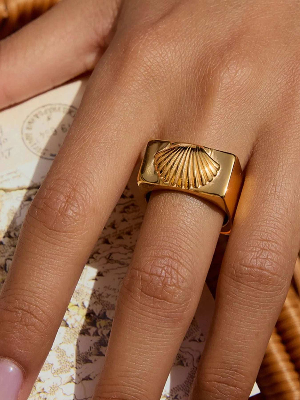 Vintage Shell Pattern Gold Signet Ring - Trendsi - Flyclothing LLC