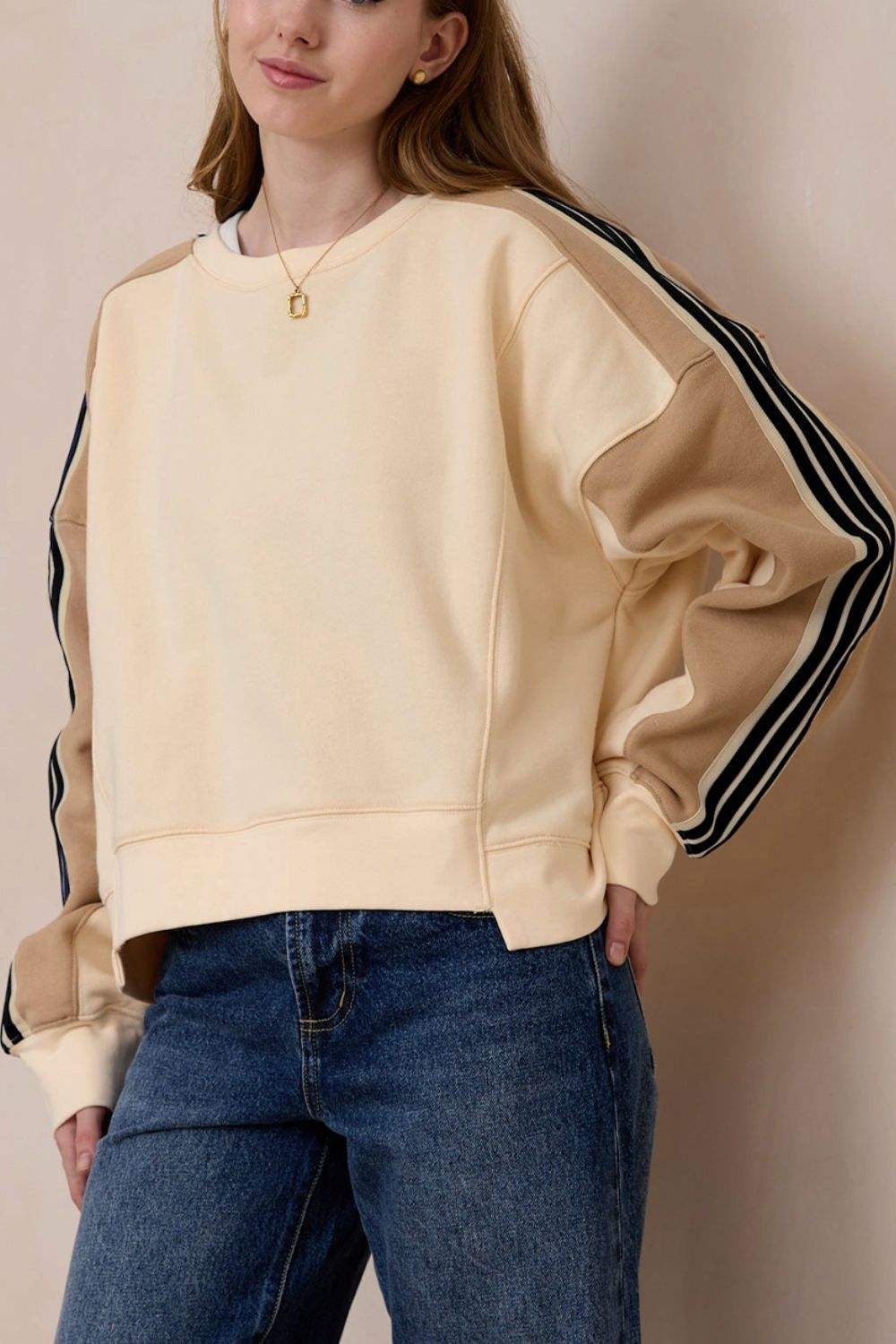 Contrast Round Neck Long Sleeve Sweatshirt - Trendsi - Flyclothing LLC