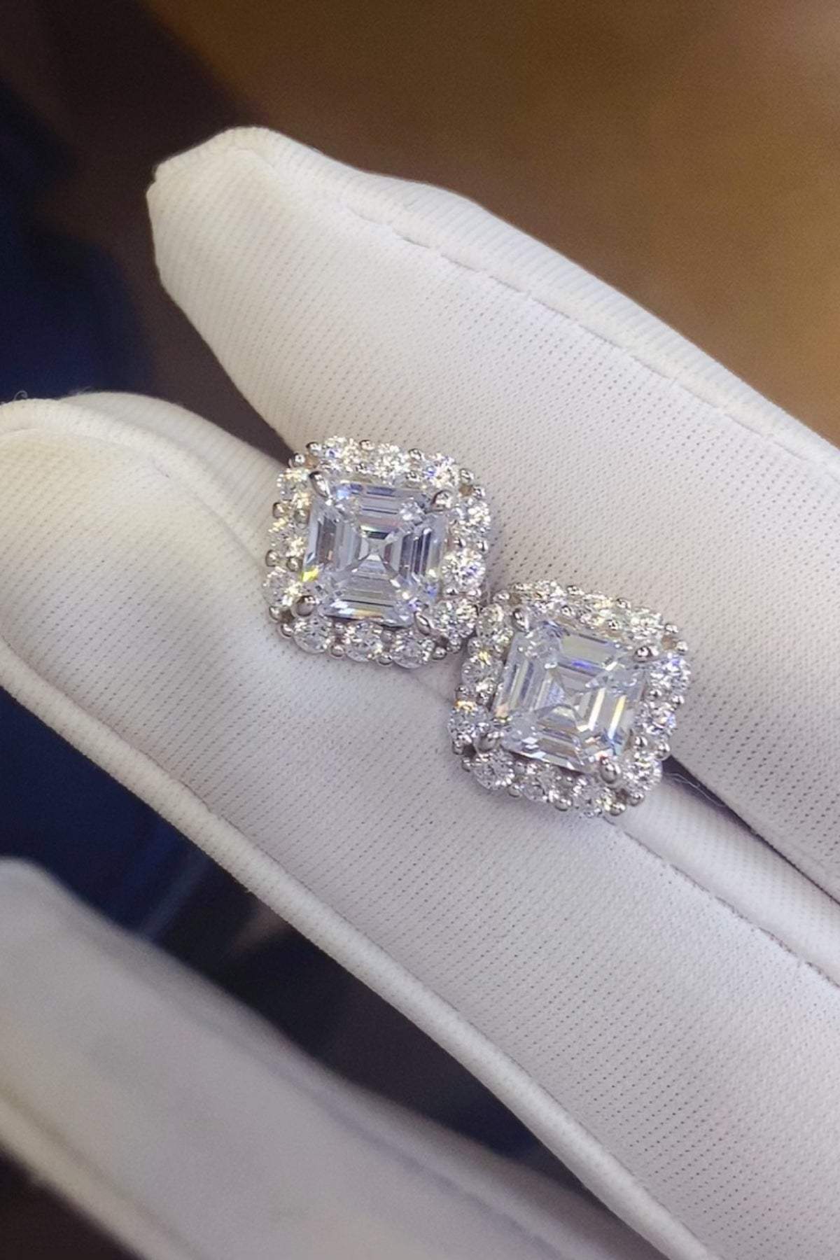 2 Carat Moissanite 925 Sterling Silver Stud Earrings - Trendsi - Flyclothing LLC