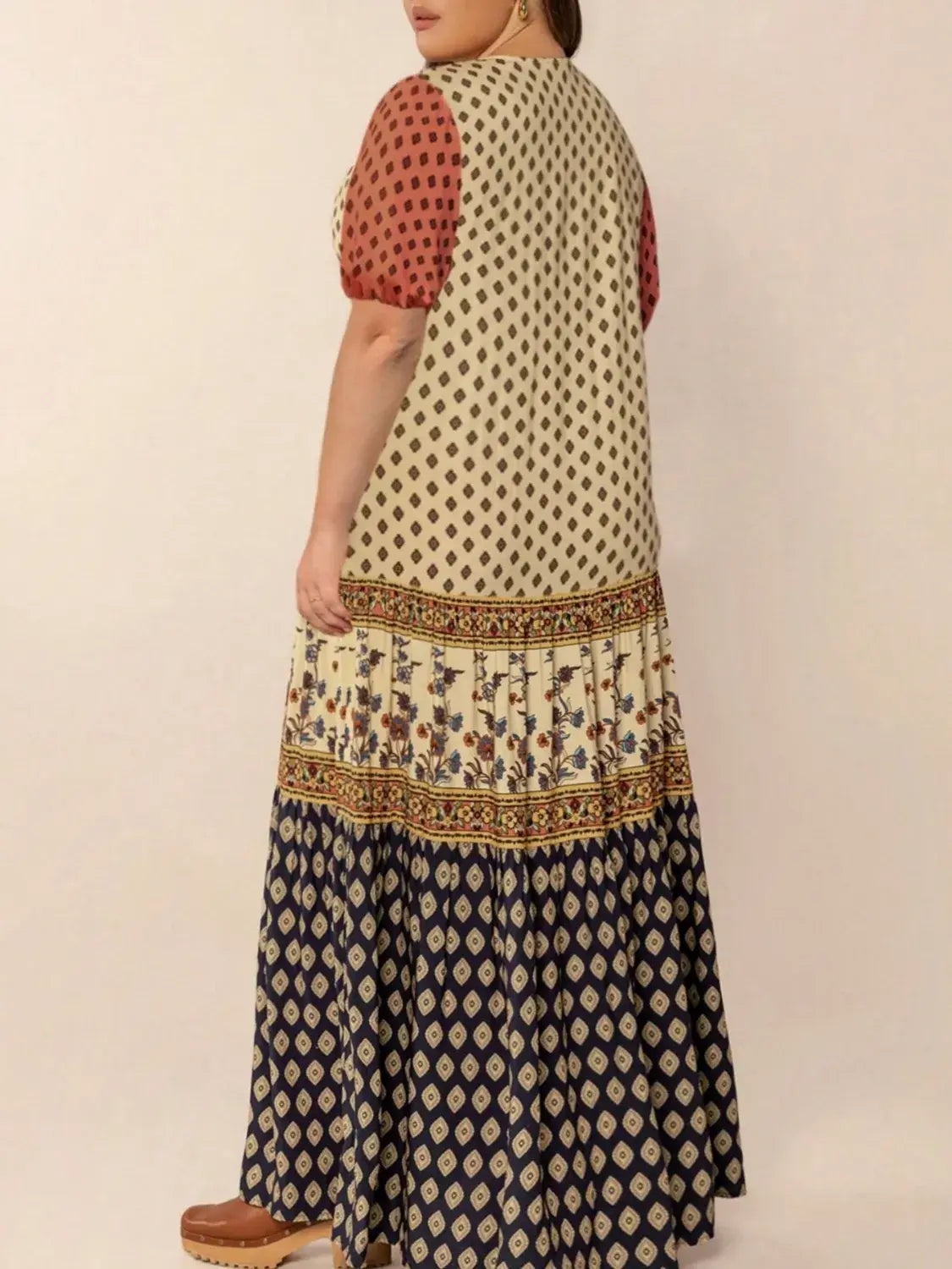 Plus Size Ruched Printed Short Sleeve Midi Dress - Trendsi - Flyclothing LLC