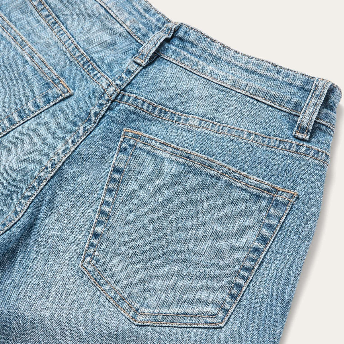 Stetson 675 Mid-Rise Wide Leg Jeans - Light Wash
