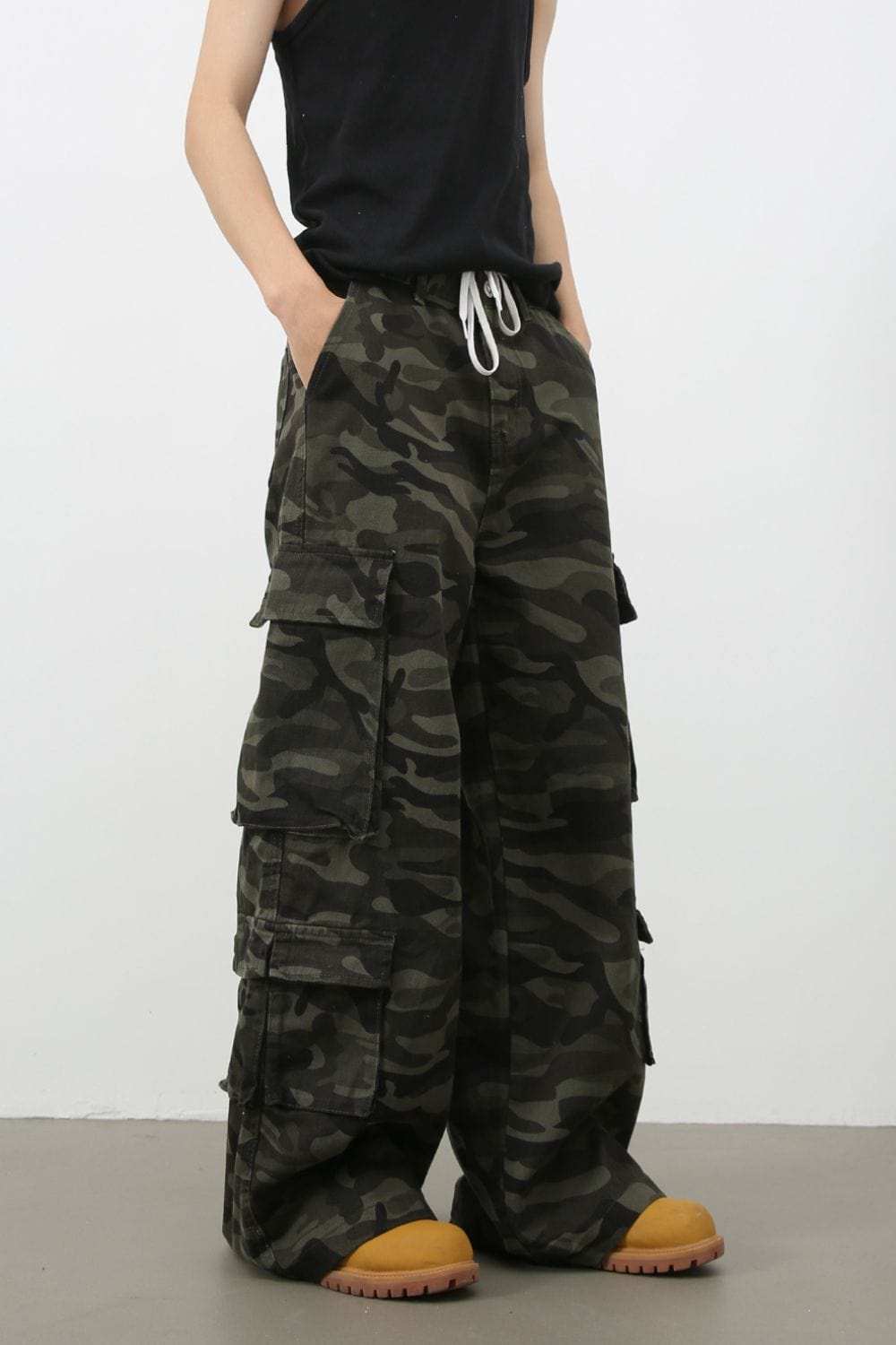 Men's Camouflage Wide Leg Jeans with Cargo Pockets - Trendsi - Flyclothing LLC