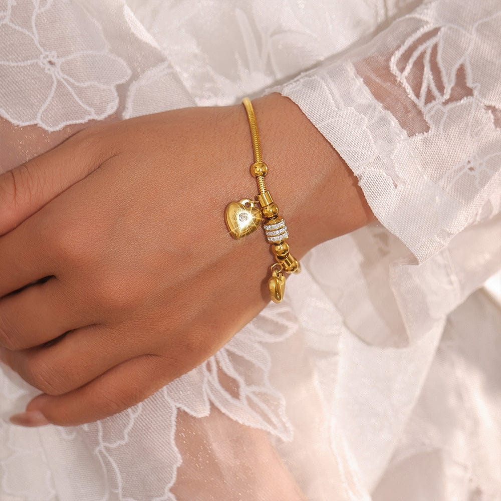 18K Gold-Plated Rhinestone Heart Charm Bracelet - Trendsi