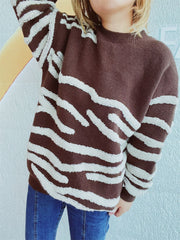 Contrast Round Neck Long Sleeve Sweater - Trendsi