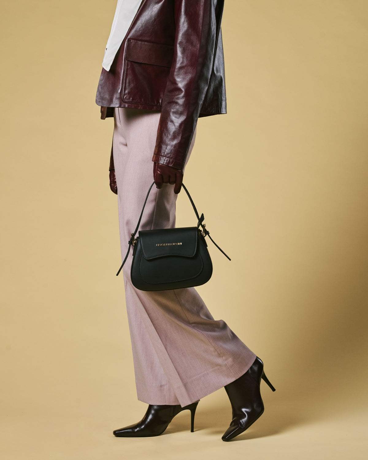 Ottavia (black) - Italian calf leather women's crossbody bag (with shoulder strap)