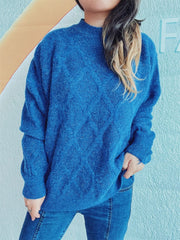 Diamond Round Neck Long Sleeve Sweater - Trendsi