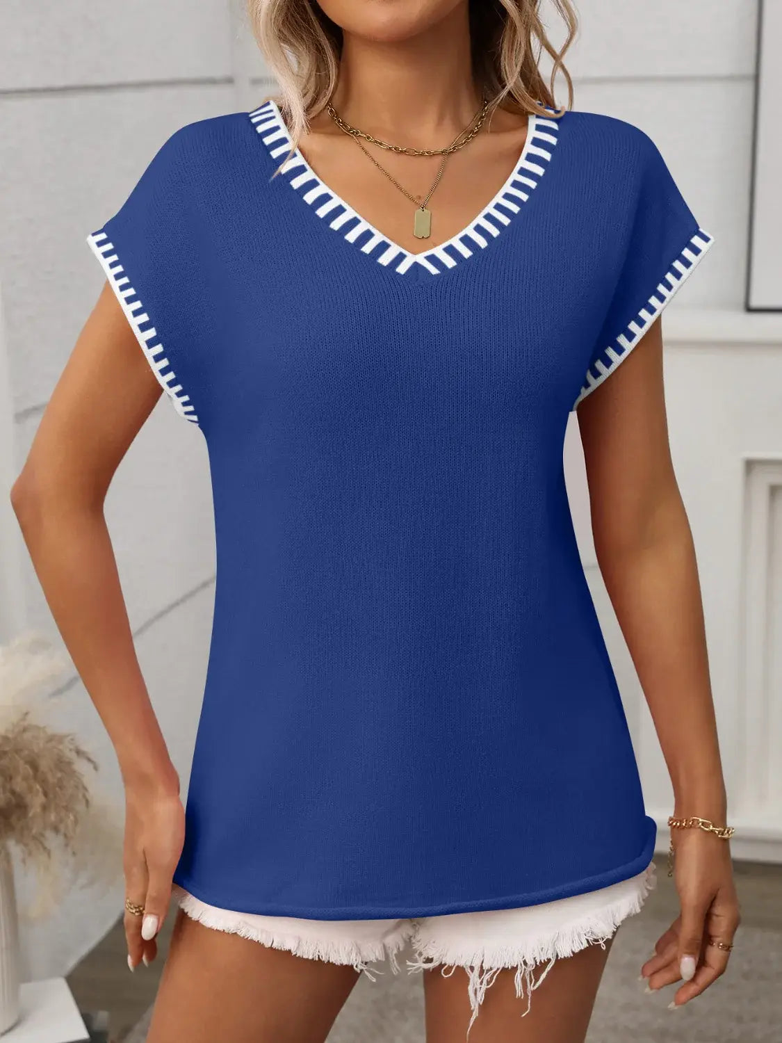 Contrast Trim V-Neck Short Sleeve Knit Top - Trendsi - Flyclothing LLC