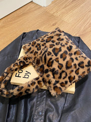 Leopard Fluff Handbag with Zip - Trendsi
