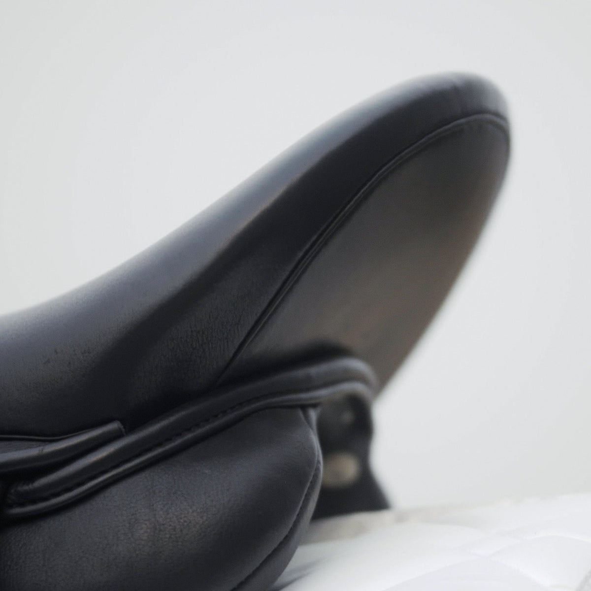 Henri De Rivel Parisian Monoflap IGP Dressage Saddle - Breeches.com - Flyclothing LLC