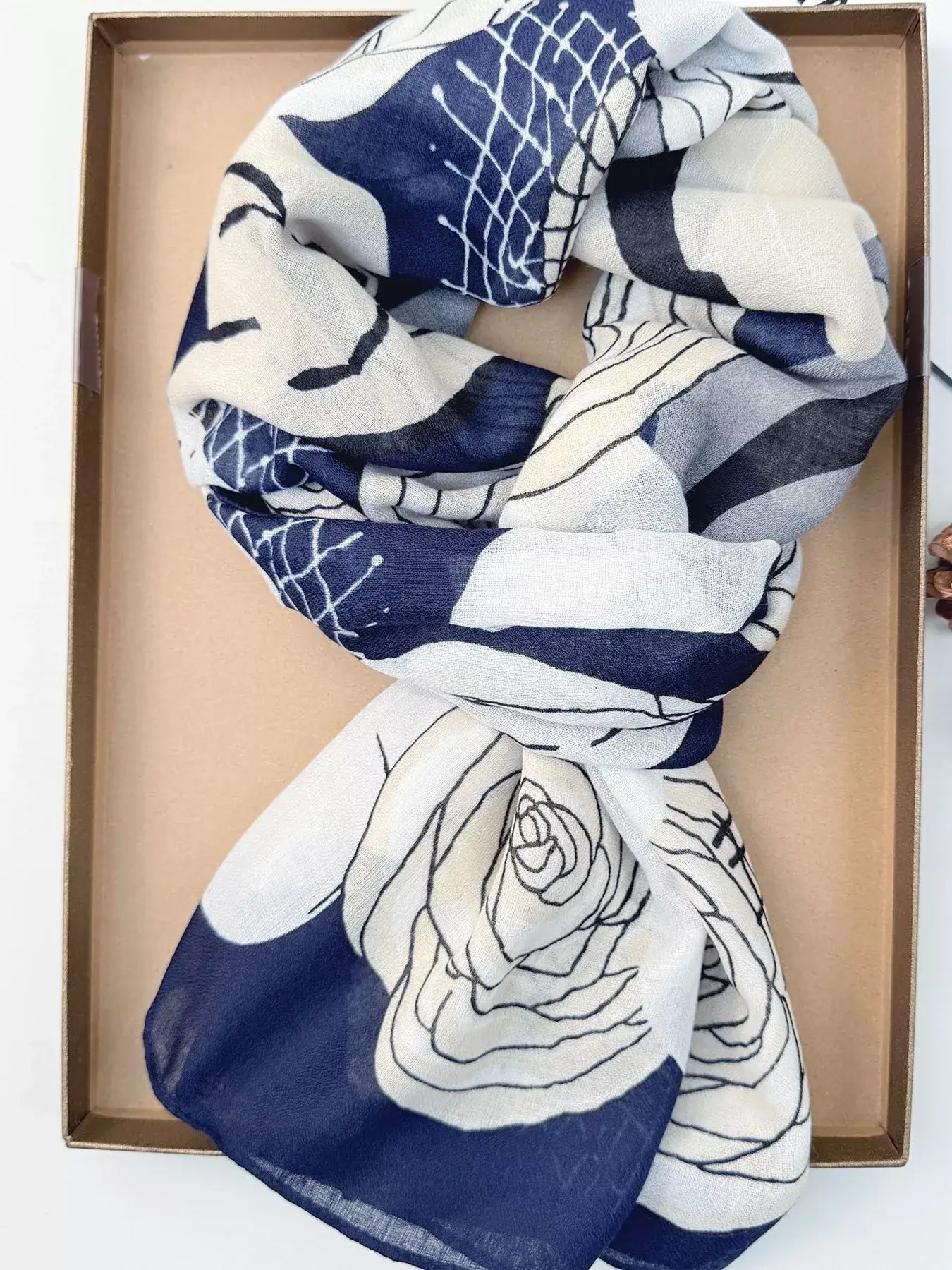 Flower Print Lightweight Scarf - Trendsi - Flyclothing LLC