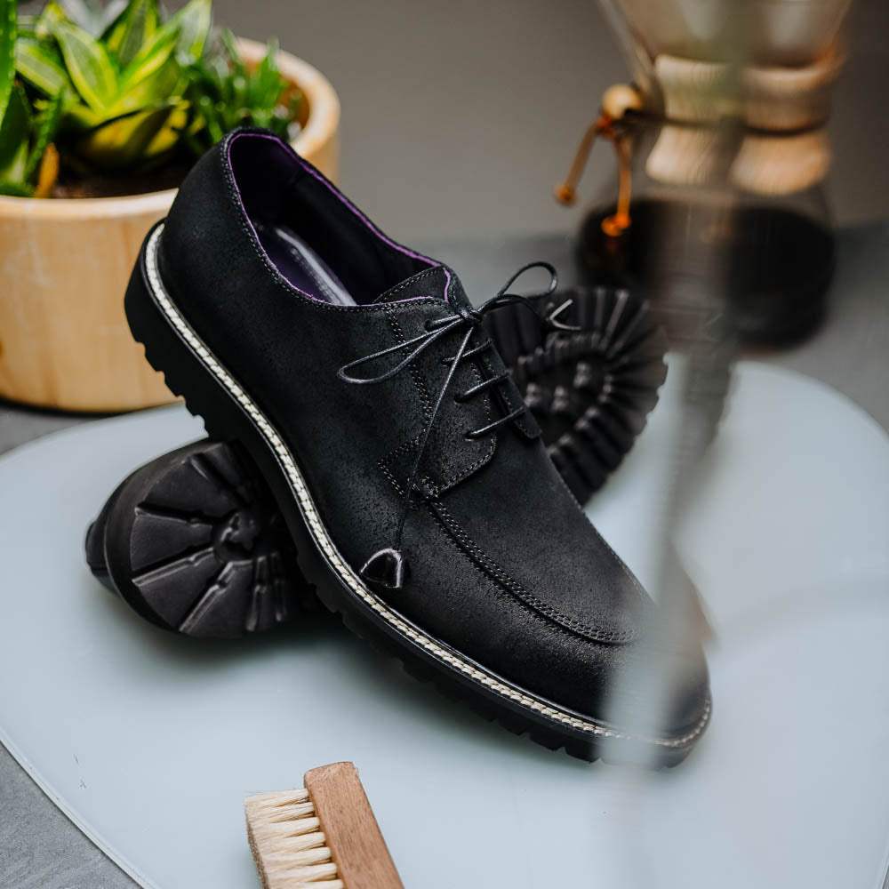 26-224-BLK CAMPO Sueded Goatskin Lace Up with Wax Finish, Black - Zelli Italia - Flyclothing LLC