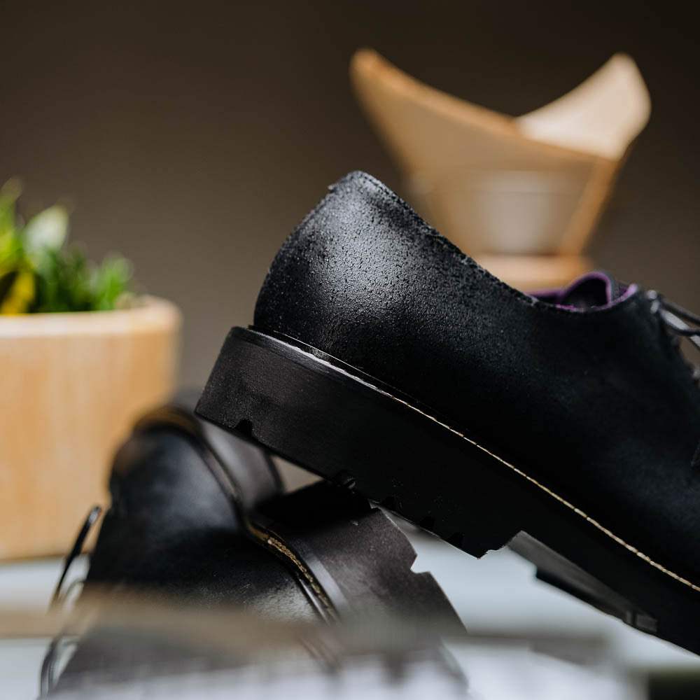 26-224-BLK CAMPO Sueded Goatskin Lace Up with Wax Finish, Black - Zelli Italia - Flyclothing LLC