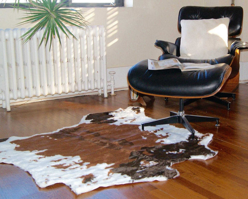 4' X 5' Faux Cow Hide Brown And White Area Rug - Homeroots - Flyclothing LLC